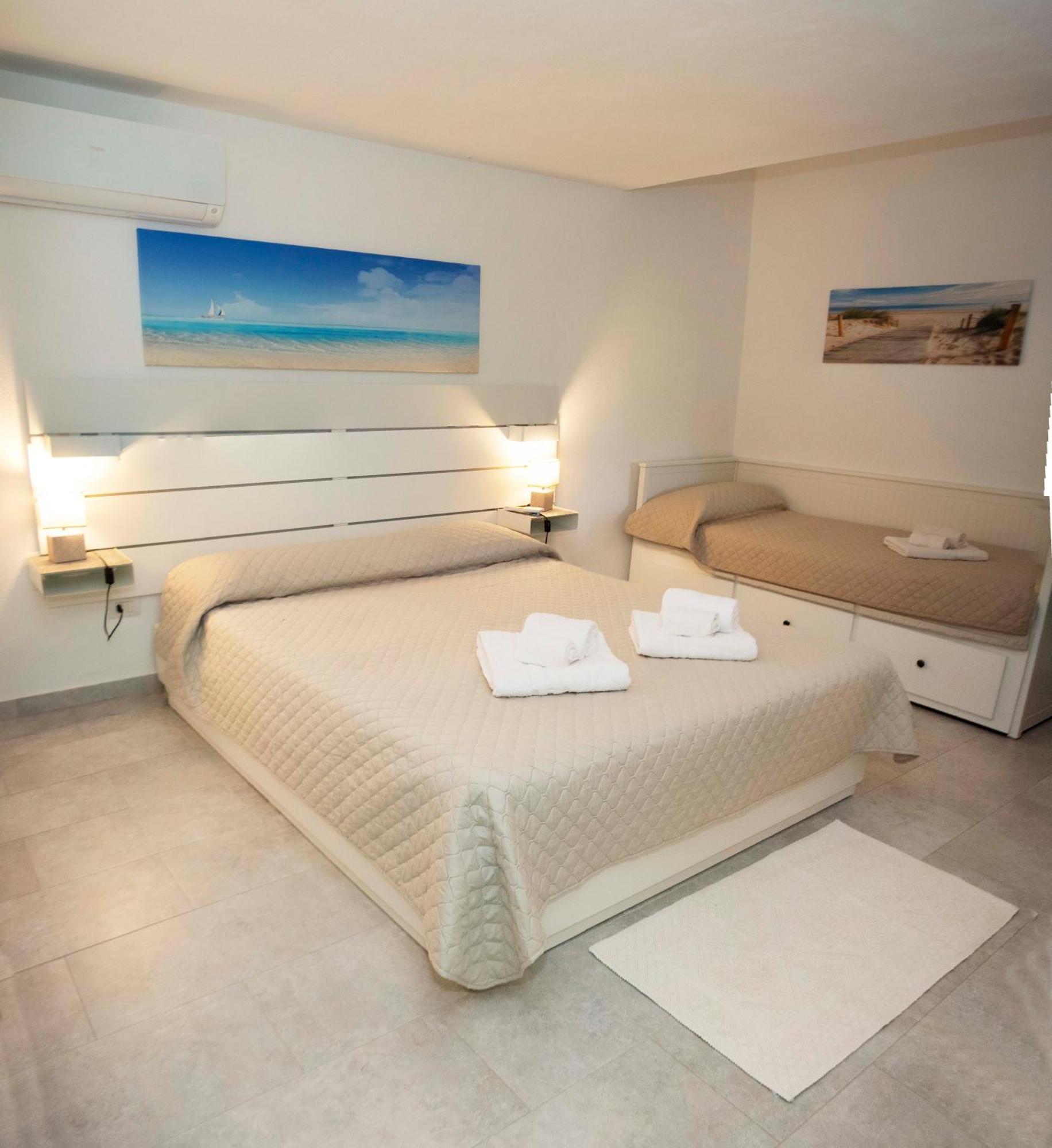 Ampio Trilocale Sul Golfo Di Marinella Villa Marinella  Kültér fotó