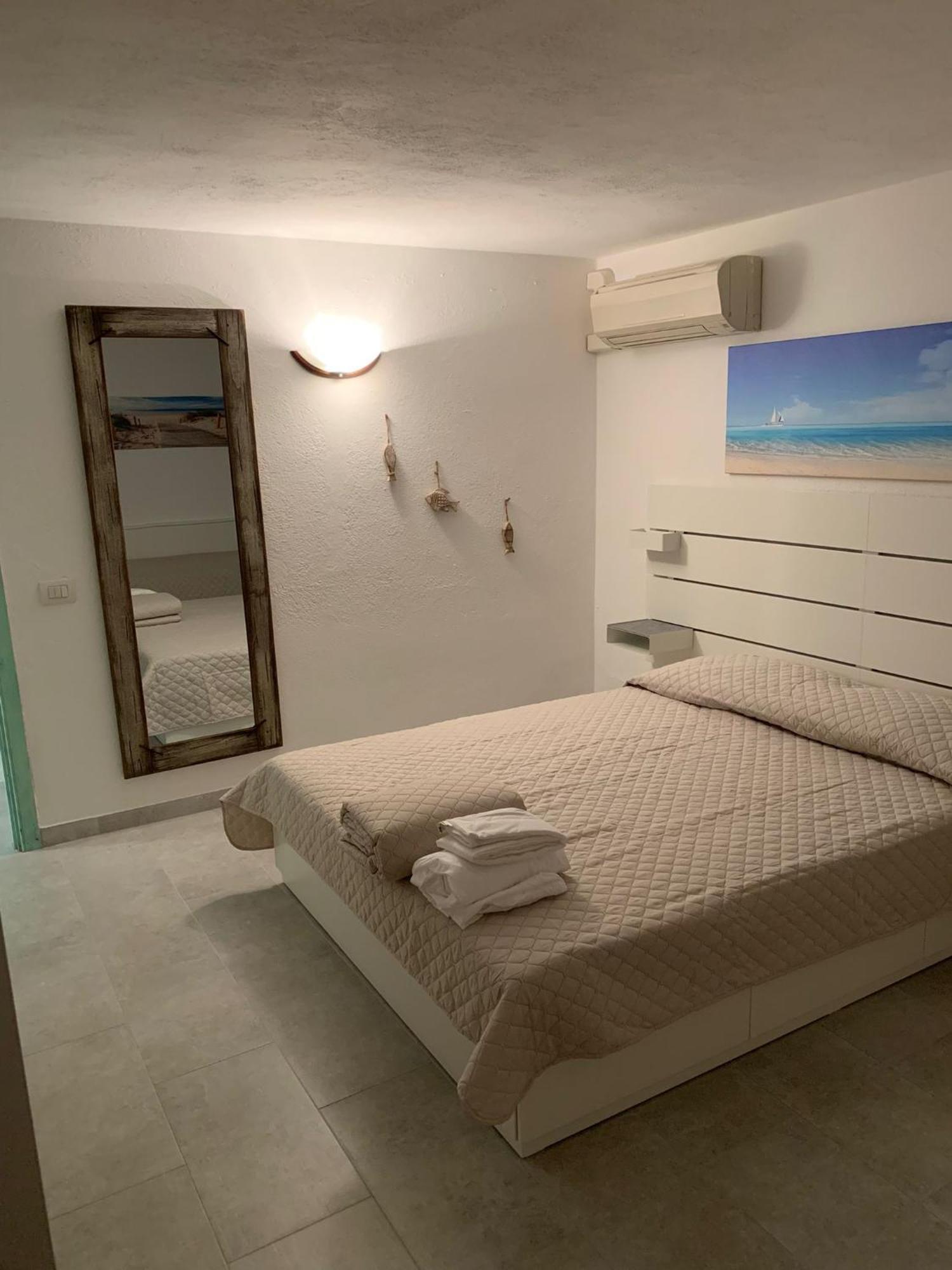 Ampio Trilocale Sul Golfo Di Marinella Villa Marinella  Kültér fotó